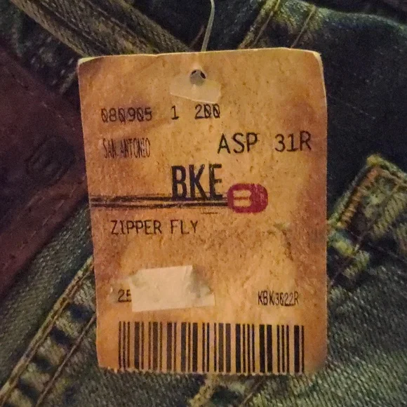 BKE Blue Jeans - Picture 5 of 5